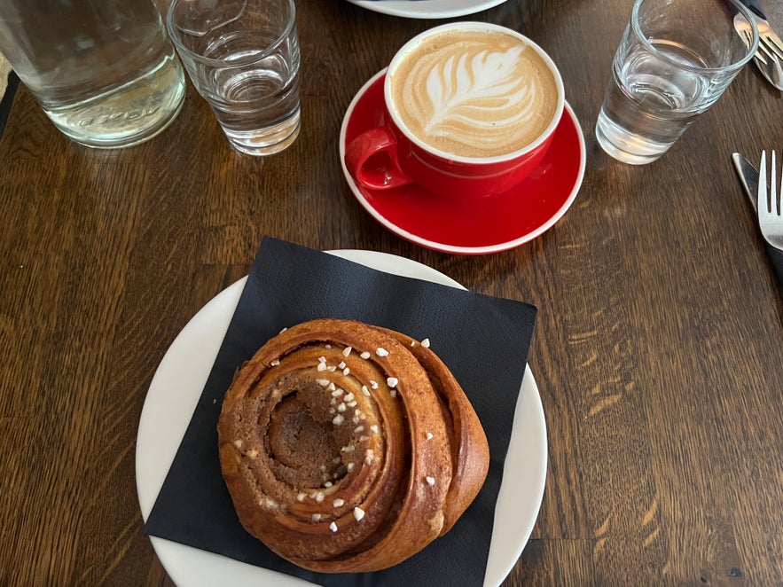 Pastry and caramel latte from Bakabaka