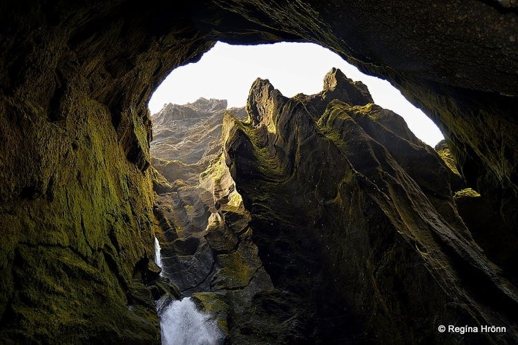 The waterfall in Stakkholtsgja Canyon