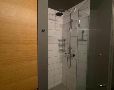 AK-Lux101 アパートメント(アークレイリ)