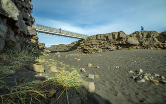 Die Brücke zwischen den Kontinenten verbindet die tektonischen Platten Nordamerikas und Eurasiens