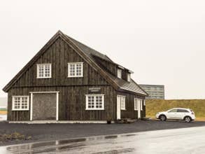 Kristinsson Apartment está ubicado en la ciudad costera de Grindavík, Islandia.