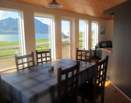 比亚格·博尔加内斯 | Bjarg Borgarnes