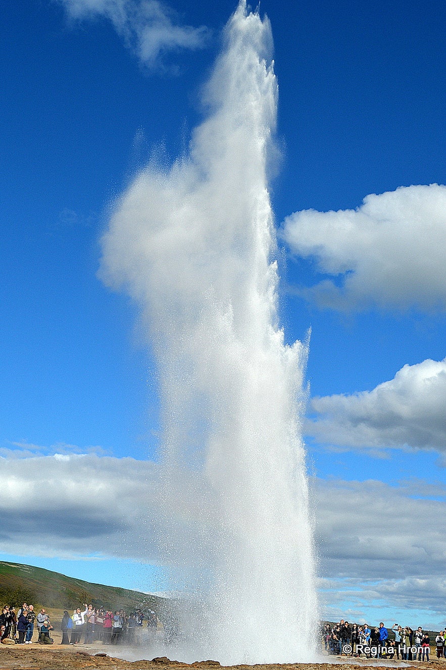 The spectacular Geysir Geothermal Area - Strokkur and all the other Hot Springs