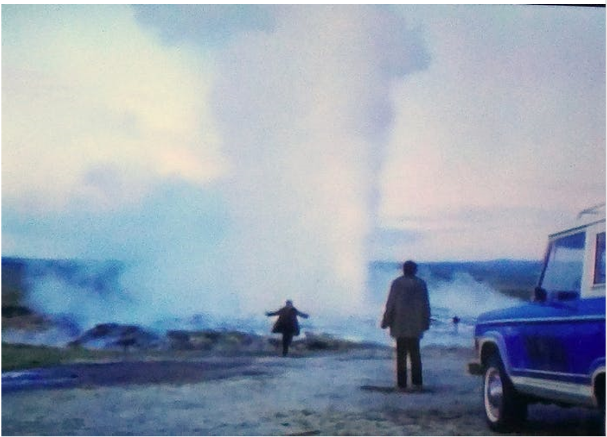 The spectacular Geysir Geothermal Area - Strokkur and all the other Hot Springs