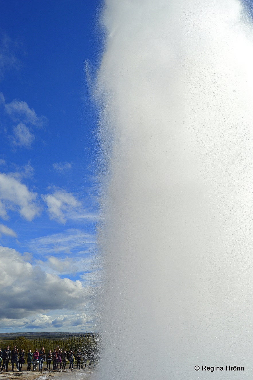 The spectacular Geysir Geothermal Area - Strokkur and all the other Hot Springs