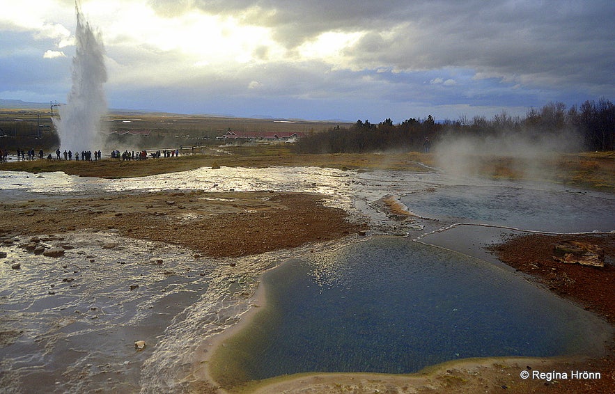 The spectacular Geysir Geothermal Area - Strokkur and all the other Hot Springs