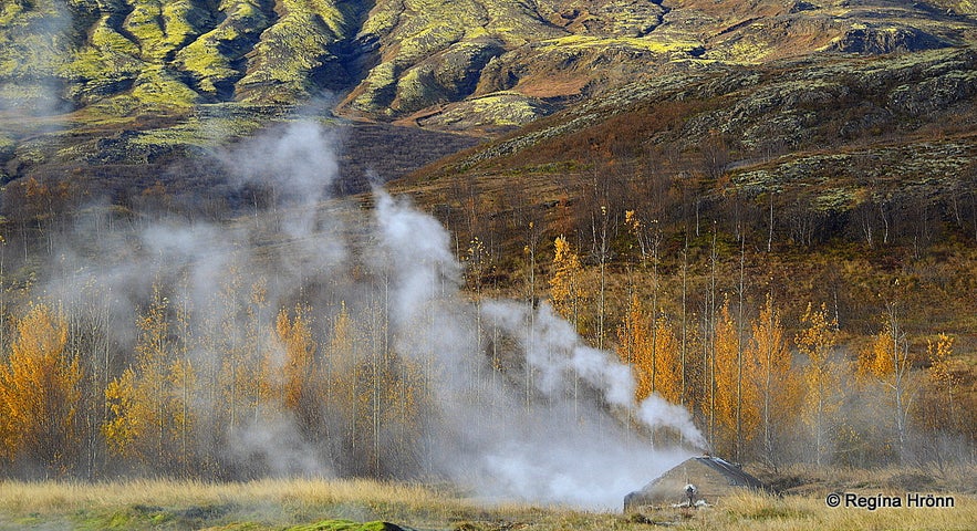 The spectacular Geysir Geothermal Area - Strokkur and all the other Hot Springs