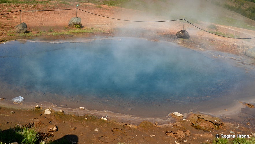 The spectacular Geysir Geothermal Area - Strokkur and all the other Hot Springs