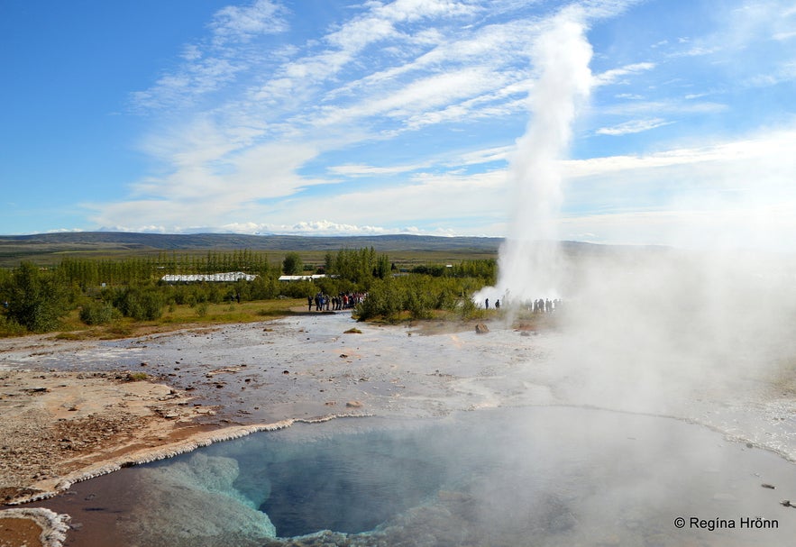 The spectacular Geysir Geothermal Area - Strokkur and all the other Hot Springs