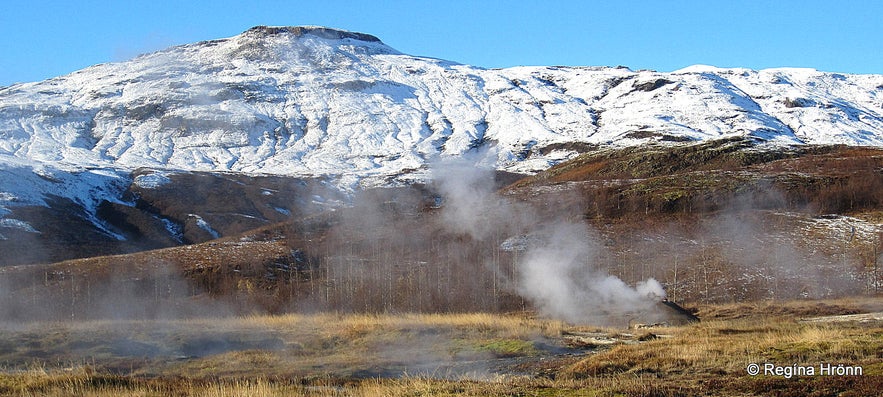 The spectacular Geysir Geothermal Area - Strokkur and all the other Hot Springs