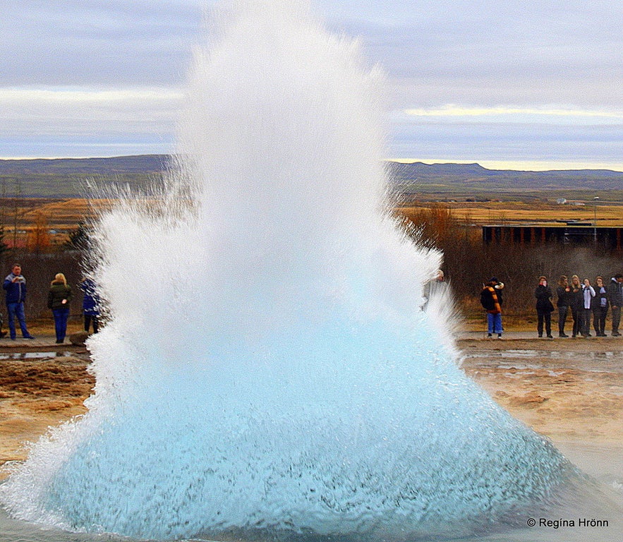 The spectacular Geysir Geothermal Area - Strokkur and all the other Hot Springs