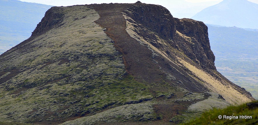 An easy Hike on Mt. Meyjarsæti and Lake Sandkluftavatn in South Iceland