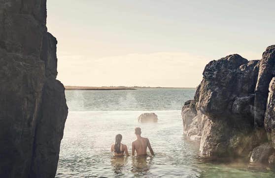 Ser Pass to Sky Lagoon With Affordable Transfer From Reykjavik