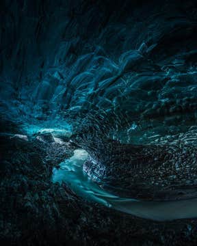 Ice Caving Tour in Vatnajokull Glacier from Jokulsarlon Glacier Lagoon