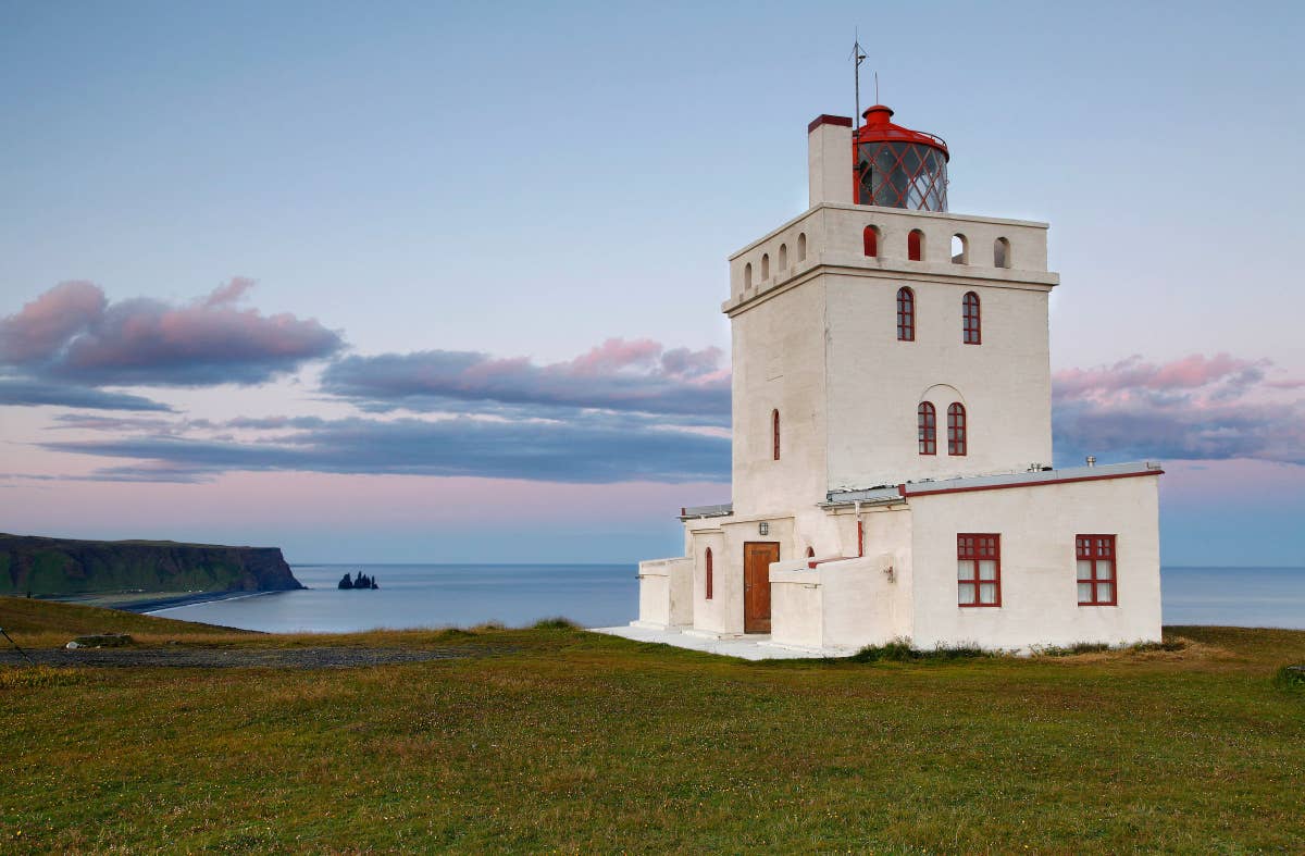 Dyrholaey Lighthouse Travel Guide | Guide to Iceland