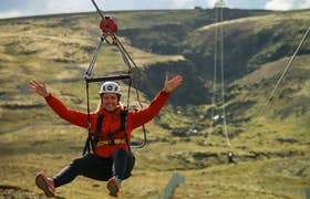 Parcours en Tyrolienne de 40 min au-dessus du Sud de l'Islande depuis Hveragerdi - Billet Standard