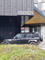 A Land Rover Defender, the vehicle for private chauffeur driven tours of Reykjavik.