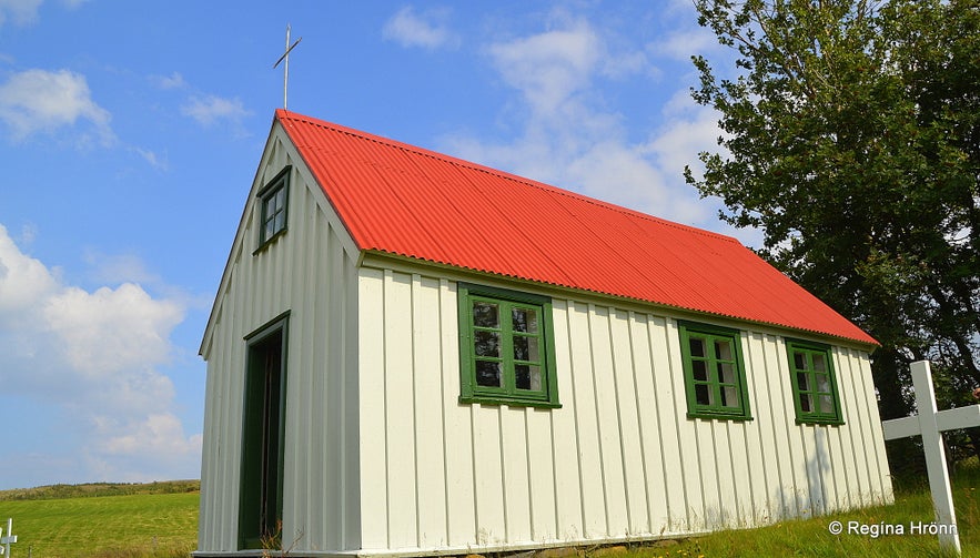 The tiny Tungufellskirkja Church and the Tungufellskross Crucifix upcountry in South Iceland