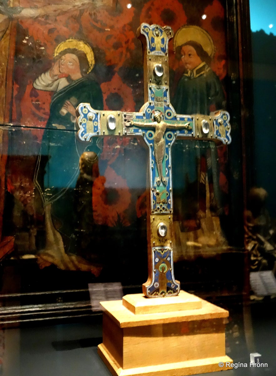 The tiny Tungufellskirkja Church and the Tungufellskross Crucifix upcountry in South Iceland