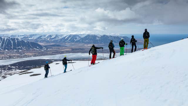 Customizable Multi-Day Heliskiing Tour with Transfer from Reykjavik or Akureyri
