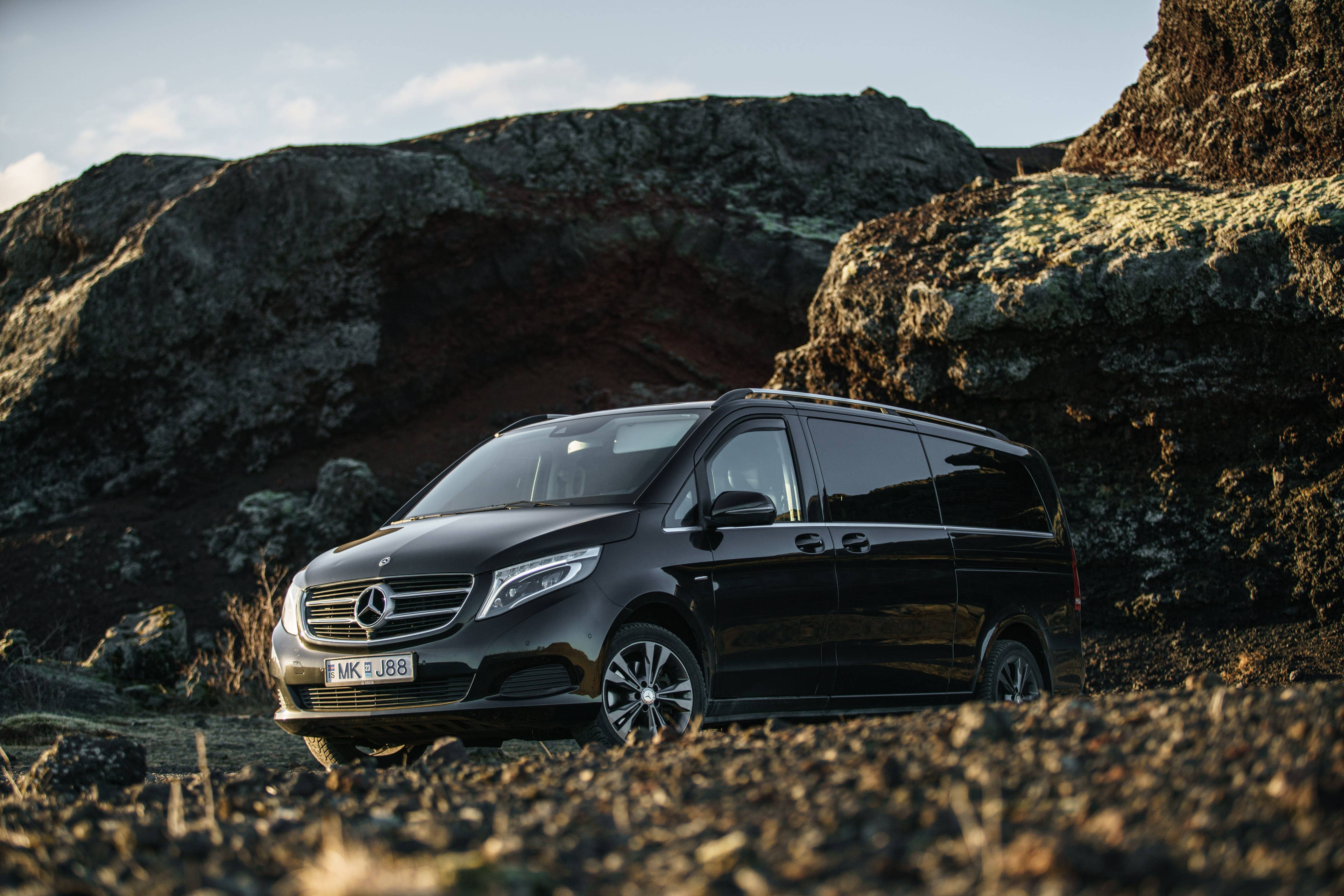 Luxury Mercedes V-Class for Reykjavik airport transfer from Keflavik.