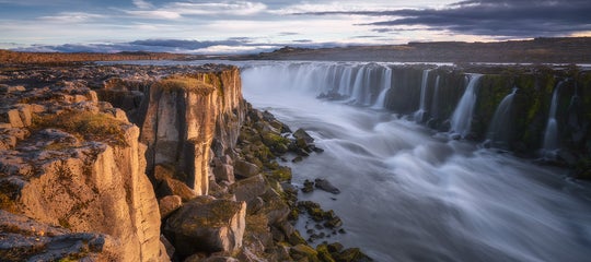 Selfoss_waterfall_northeast_Summer_no watermark_oct_18.jpg