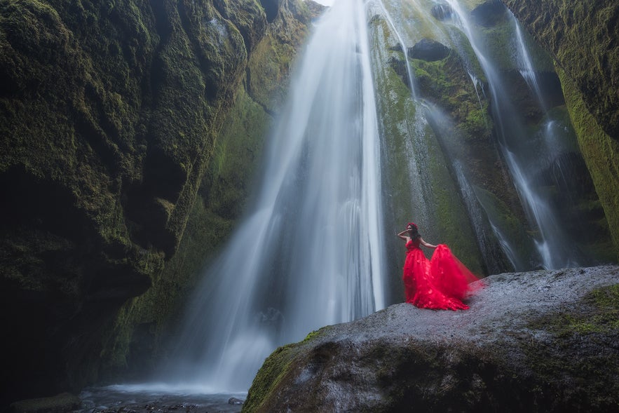 Wodospad Gljufrabui w pobliżu Seljalandsfoss na Islandii.