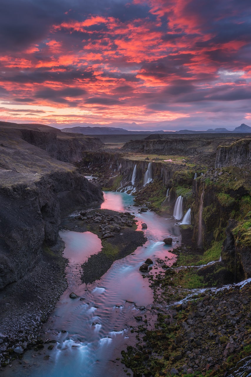 The Hrauneyjafoss are a series of pristine waterfalls cascading into the Sigoldugljufur canyon in the Icelandic Highlands. The Hrauneyjafoss are a series of pristine waterfalls cascading into the Sigoldugljufur canyon in the Icelandic Highlands.