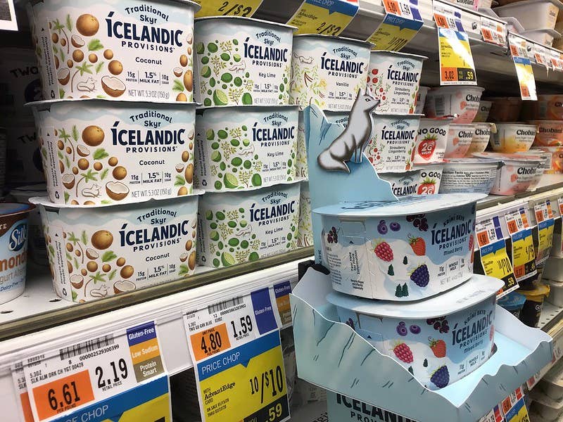 スーパーで販売されているIcelandic Provisionsのスキール