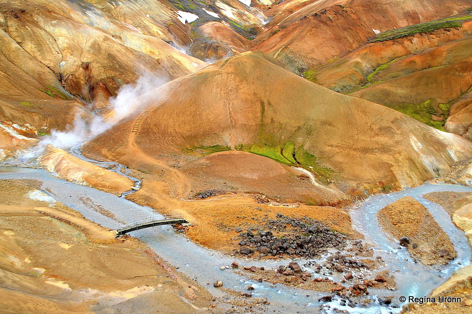 The amazing Mt. Kerlingarfjöll, a fascinating Hike through