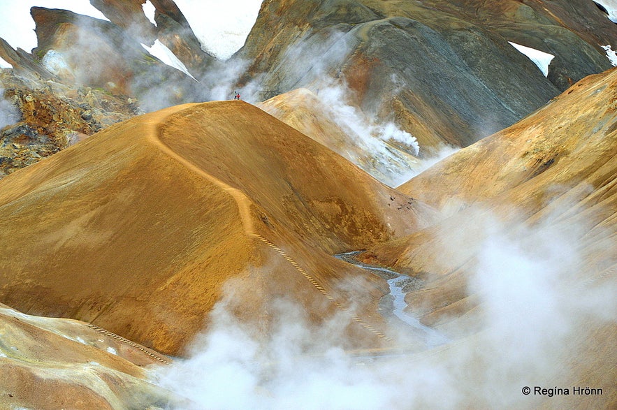 The amazing Mt. Kerlingarfjöll, a fascinating Hike through Hveradalir, and the Kjölur Route