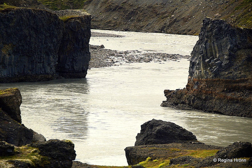 The amazing Mt. Kerlingarfjöll, a fascinating Hike through Hveradalir, and the Kjölur Route