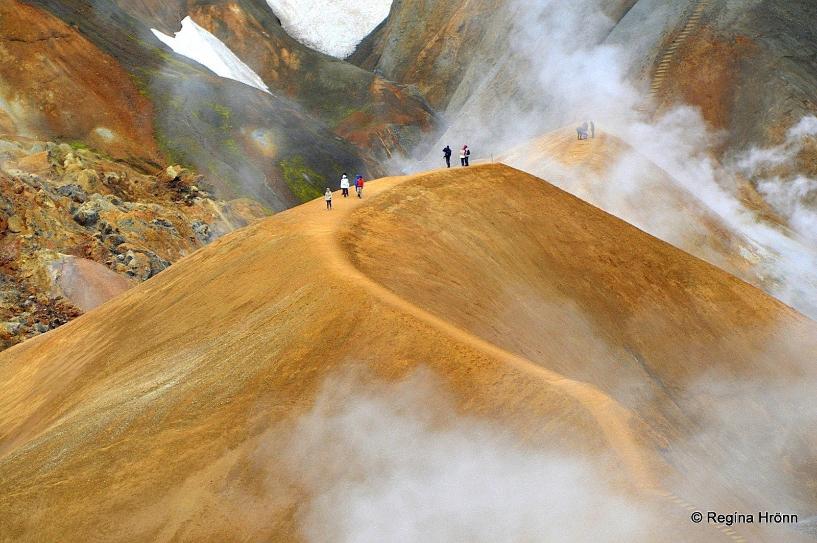 The amazing Mt. Kerlingarfjöll, a fascinating Hike through