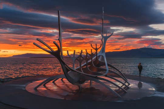 Private Keflavik Airport Transfer from Reykjavik (1 to 5 Passengers)