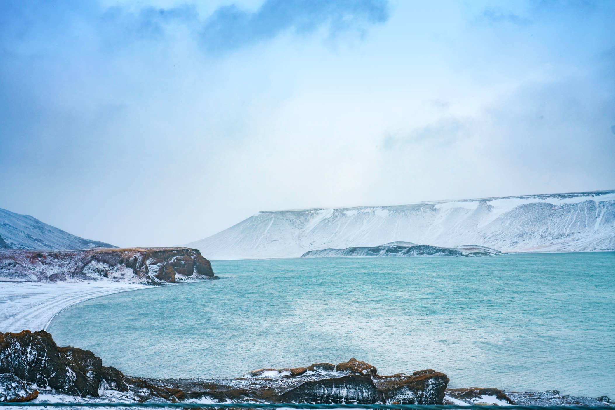 アイスランド南海岸の絶景を巡る！オーロラと氷の洞窟探検付き6日間