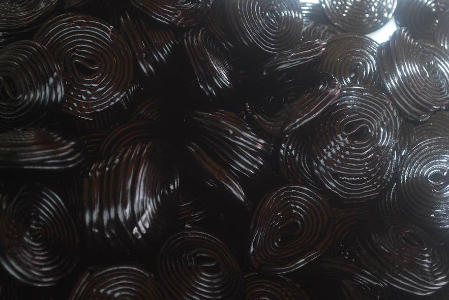 ラクリスはアイスランドで人気のリコリス菓子。