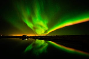 Great 3-5 Hour Northern Lights Tour by Minibus with Free Wi-Fi & Transfer from Reykjavik