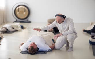 Relaxing 1-Hour Breathwork Session in Reykjavik with Certified Coach