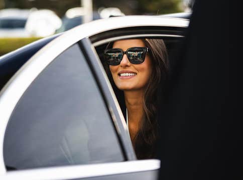 Private Transfer from Keflavik Airport to Reykjavik for 1 to 3 Passengers