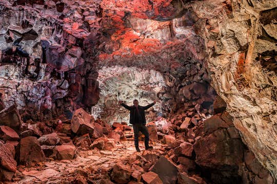 Golden Circle Sightseeing Tour with Lava Tunnel Adventure from Reykjavik