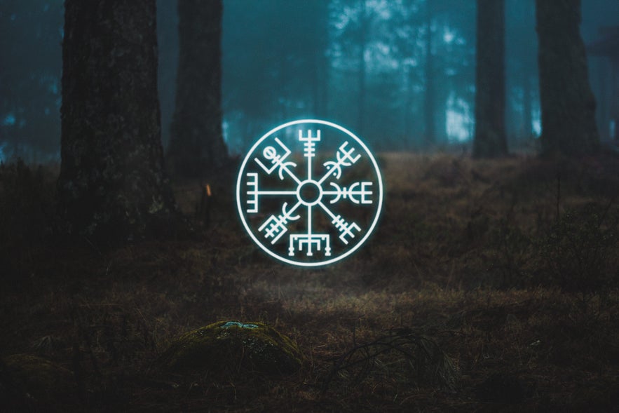 Glowing white Vegvisir symbol floating in a dark, misty forest, creating an ethereal and mysterious atmosphere reminiscent of Icelandic folklore.
