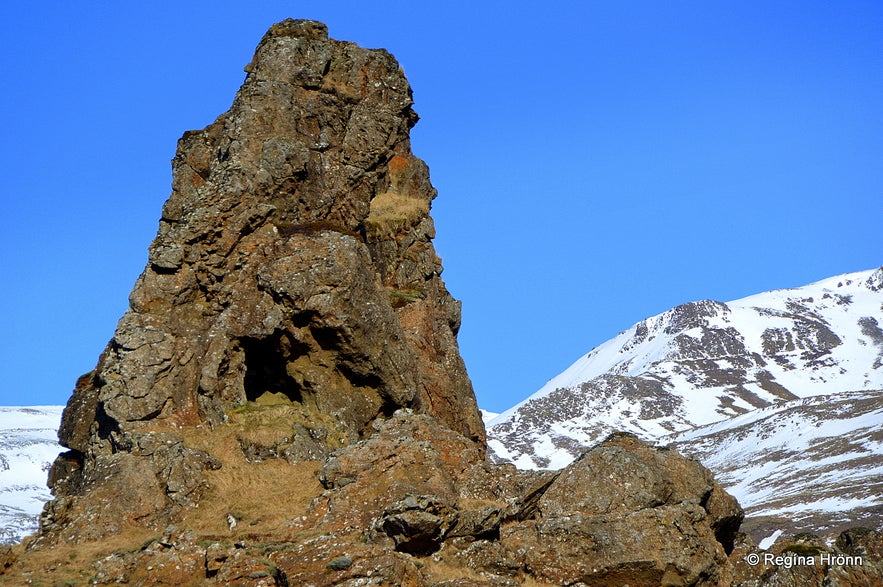 The Giantess Hít in Hítardalur Valley and the Party of the Trolls - Folklore from West Iceland