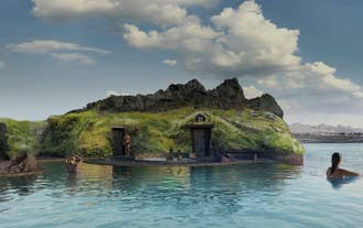 Betagende udsigter omgiver spaen ved Sky Lagoon.