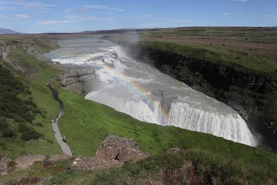 Small-Group 9-Hour Golden Circle Geology Tour with Transfer from Reykjavik