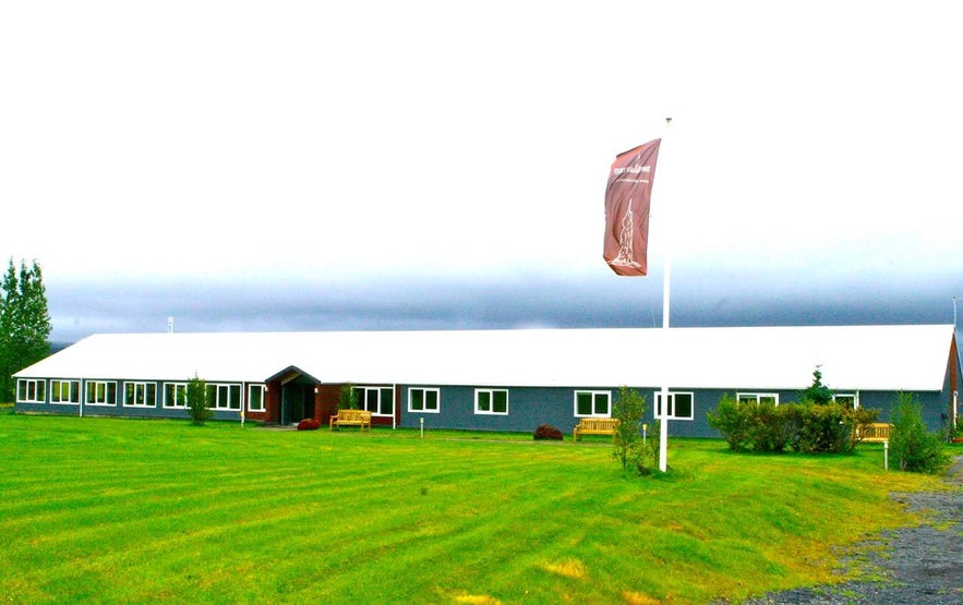 Litli Geysir Hotel is a three-start hotel near the Geysir geothermal area. 