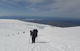 Extreme 14-Hour Hiking Tour of Hvannadalshnjukur Peak from Skaftafell