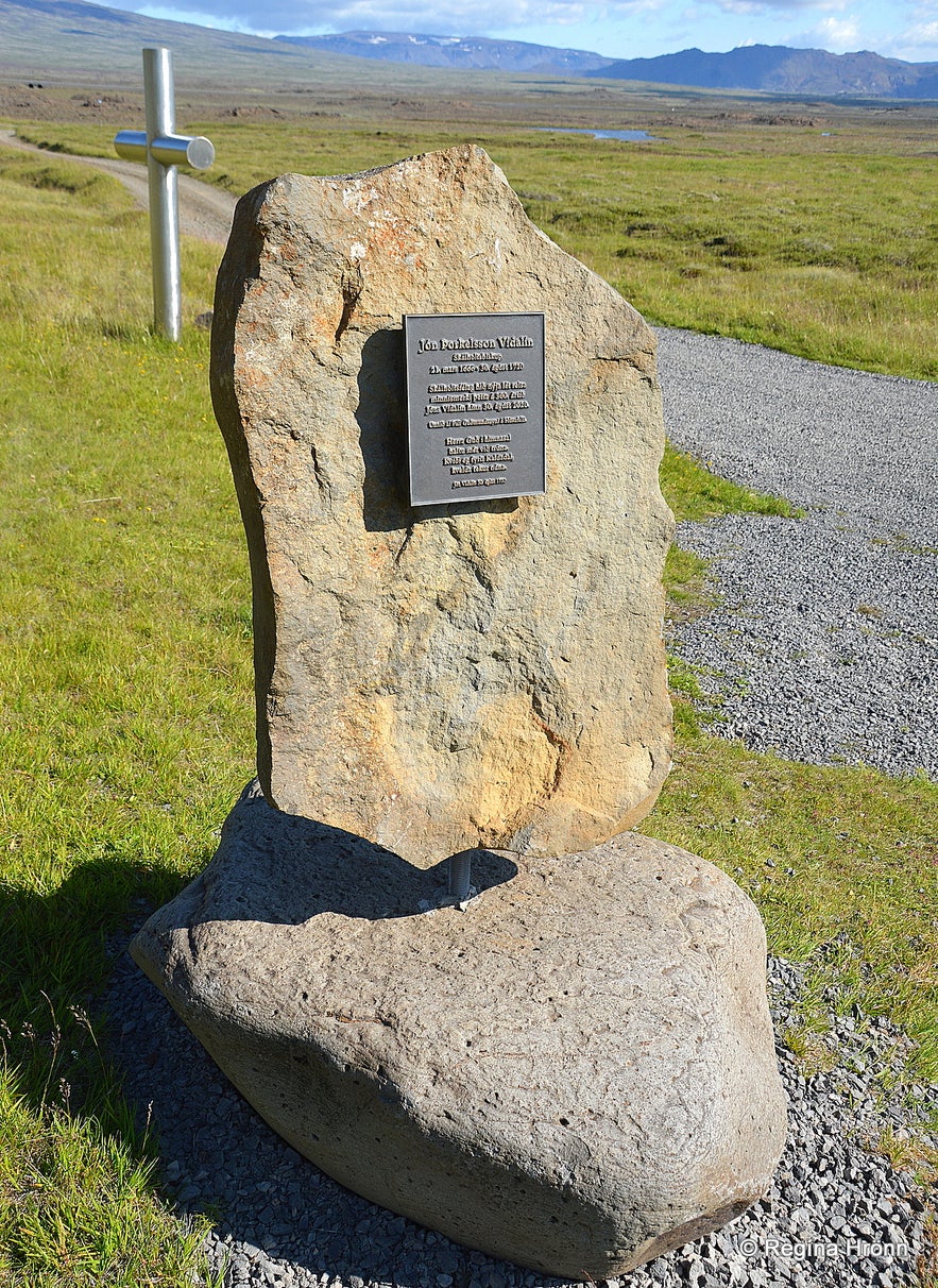 Biskupsbrekka - the Bishop's Hill and the Memorial Crosses for Bishop Jón Vídalín