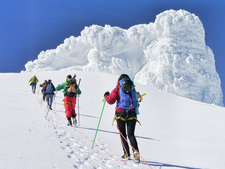 Wanderer auf dem Snaefellsjökull-Gletscher