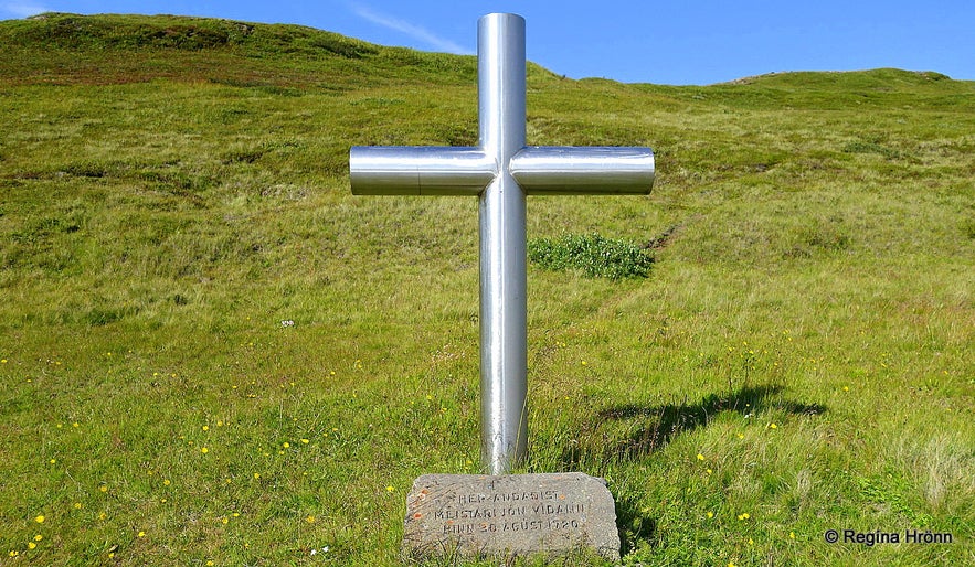 Biskupsbrekka - the Bishop's Hill and the Memorial Crosses for Bishop Jón Vídalín