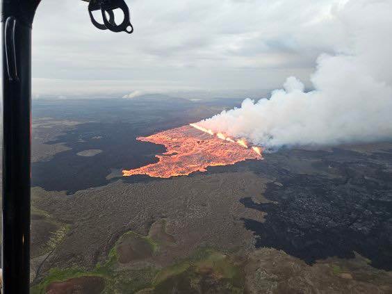2025 年 7 月 16 日的 Sundhnukagígar 火山喷发。